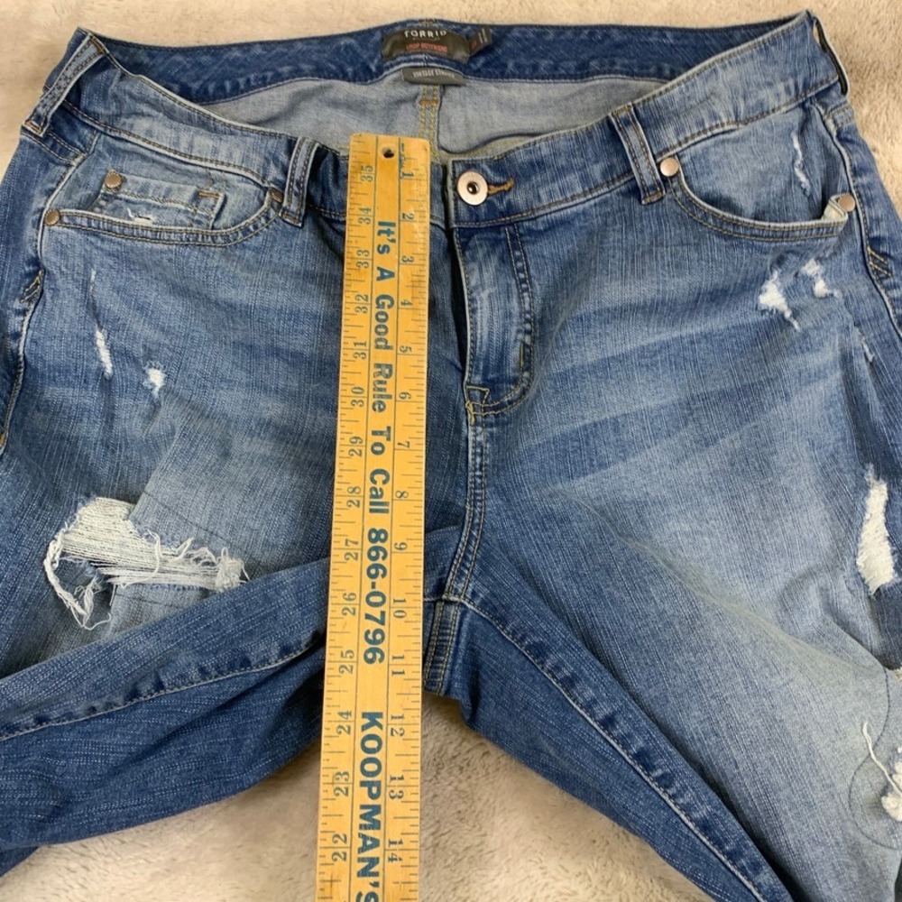 Torrid Crop Boyfriend Jeans Womens 16 Medium Wash Distressed Vintage Stretch 25" - Picture 8 of 12